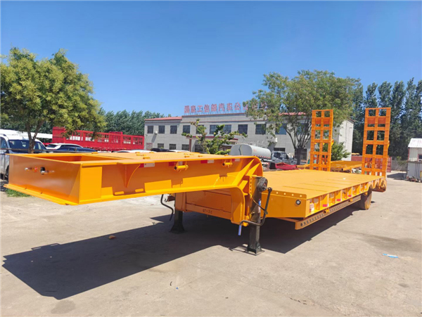 Low-bed semi-trailer